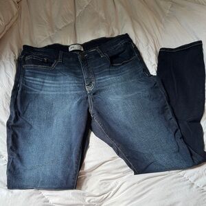 Buckle Women's Dark Indigo Skinny Jeans